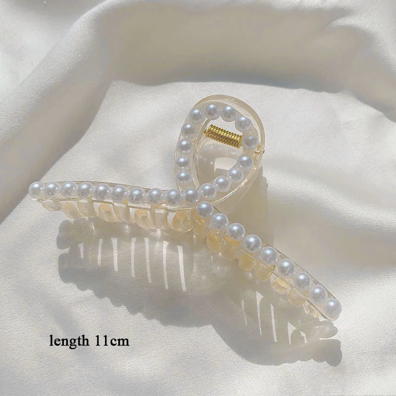 Elegant Pearl Hair Claw Clips – Stylish and Sophisticated Accessories