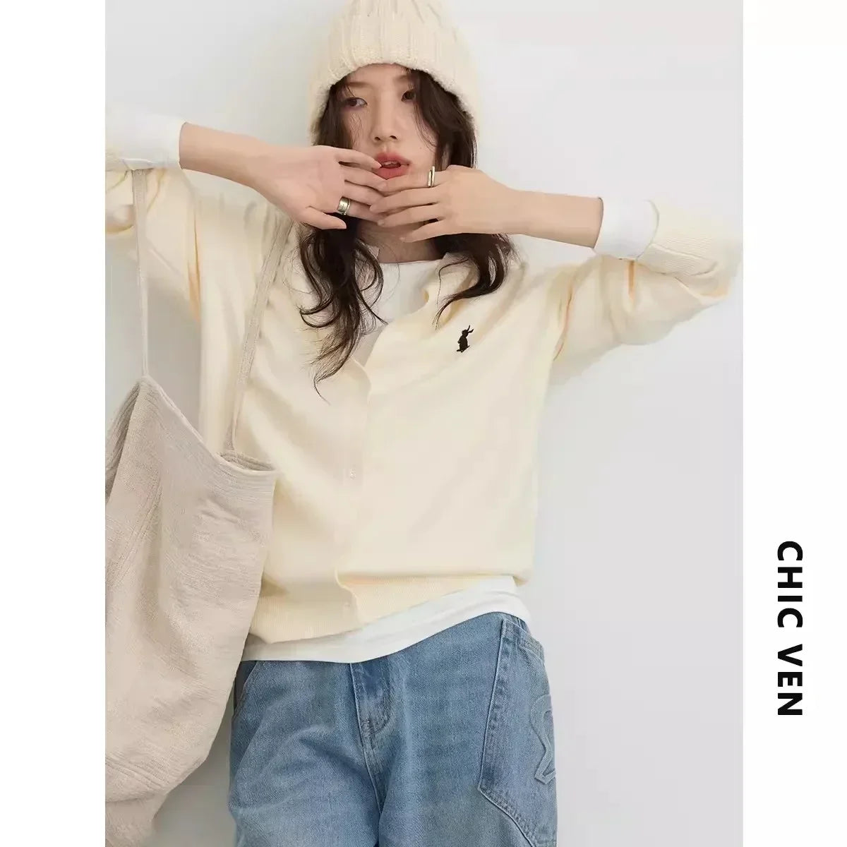 Rabbit Embroidery Knit Cardigan