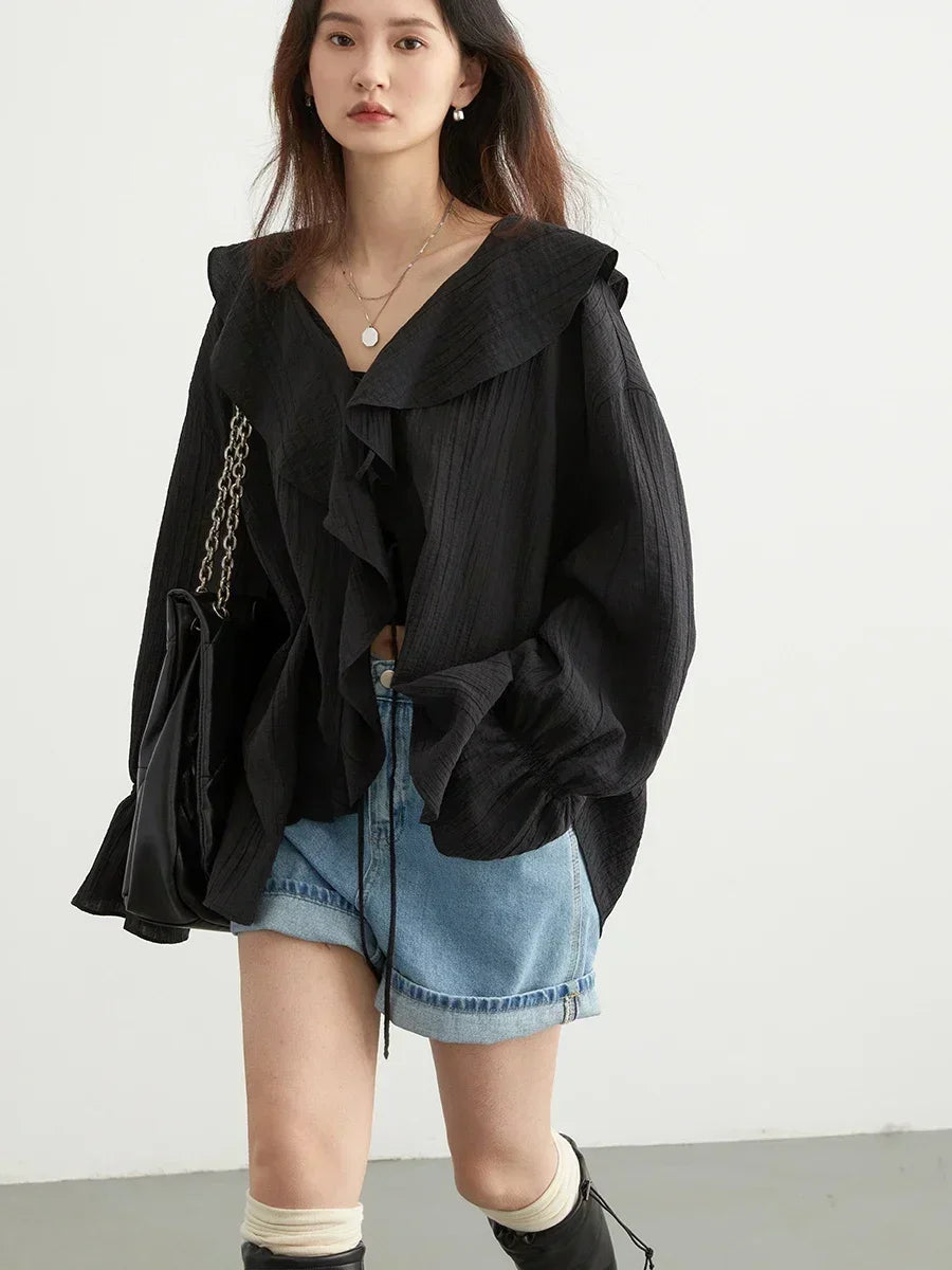 Lightweight V-Neck Knit Blouse